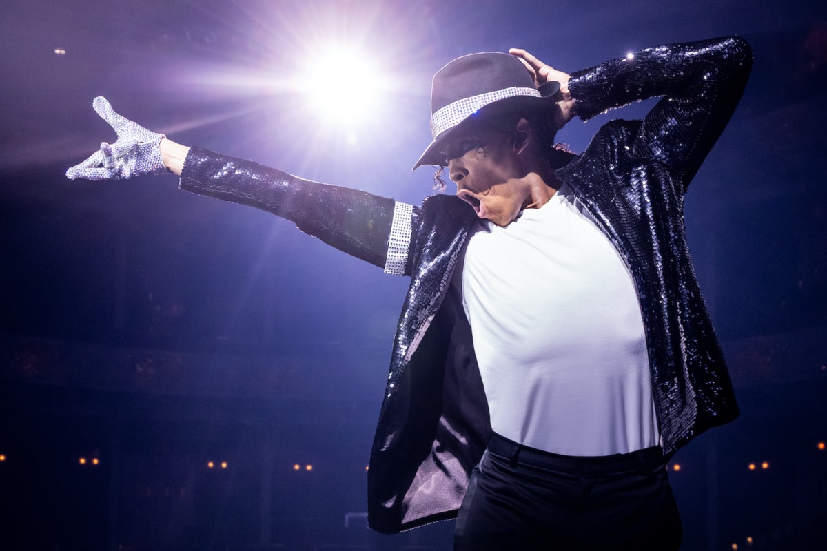 5 Musikal Besar Vancouver: MJ & Mamma Mia!